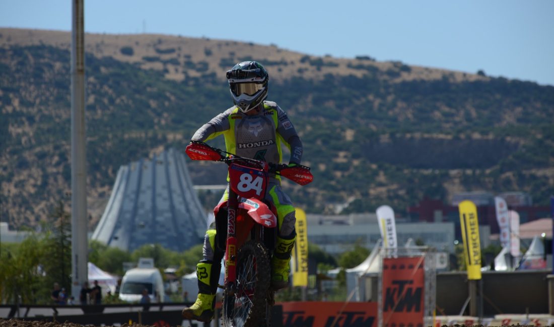 Dünyanın en hızlı motokrosçuları Afyonkarahisar’da buluştu. Dünya Motokros Şampiyonası’nın (MXGP)