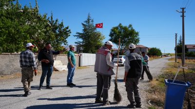 Bolvadin genelinde sürdürülen rutin temizlik çalışmalarına ek olarak, Belediye Başkanımız