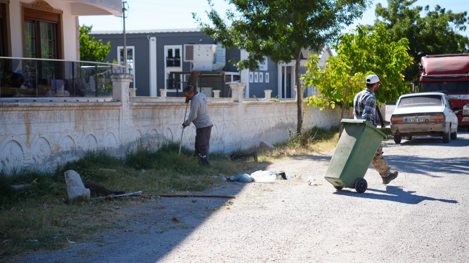 Bolvadin'de “Her Gün Bir Mahalle” temizliği 1 Bolvadin'de “Her Gün Bir Mahalle” temizliği