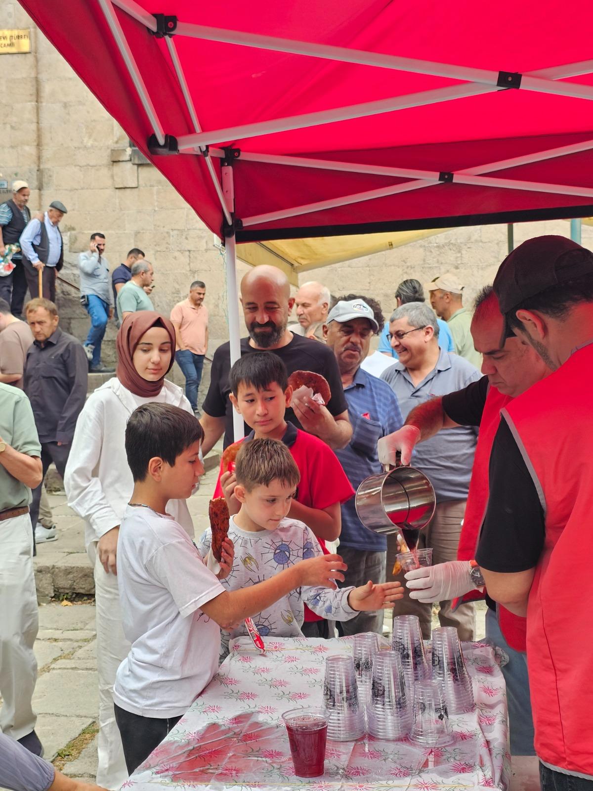 Kütahya Vakıflar Bölge Müdürlüğü tarafından, Kapıcı Mustafa Dede Vakfı’nın hayır