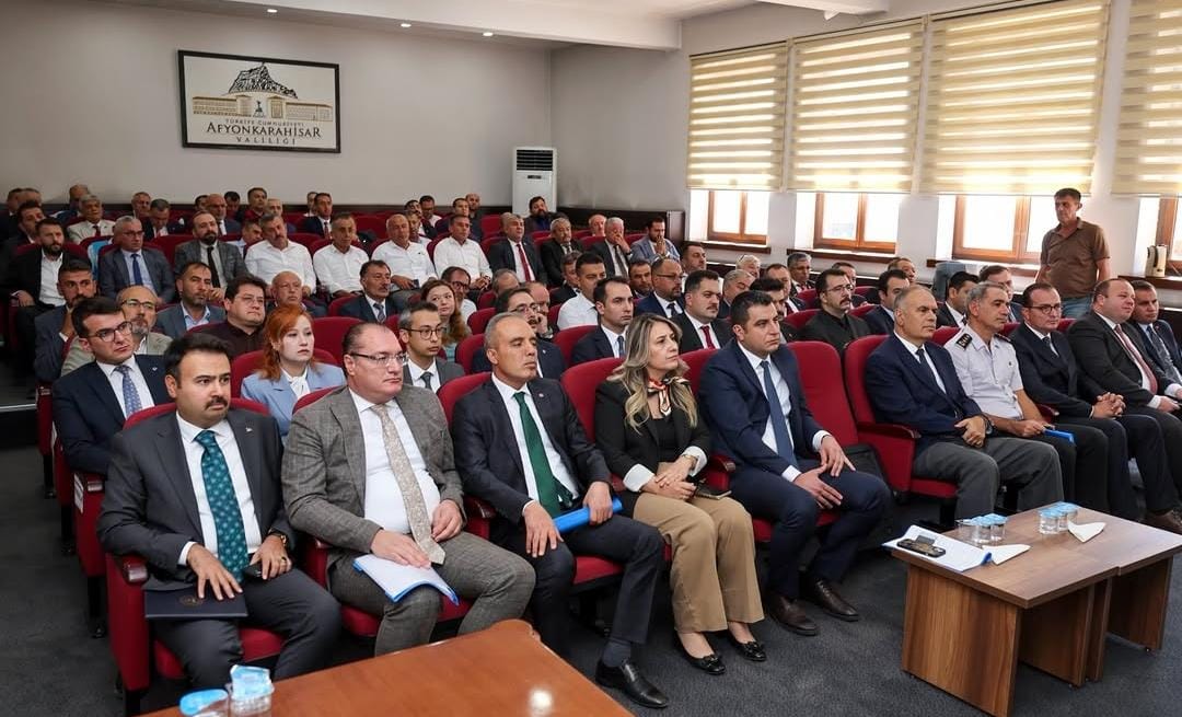Sokak hayvanlarının geleceği masaya yatırıldı 1 Sokak hayvanlarının geleceği masaya yatırıldı