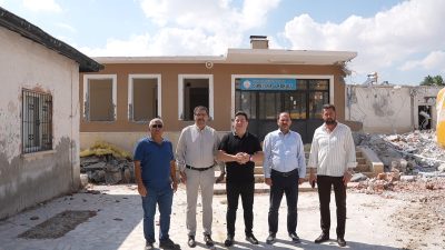 Bolvadin Dipevler Köyü İlkokulunun, fay hattından kaynaklanan hasarlar nedeniyle eğitim