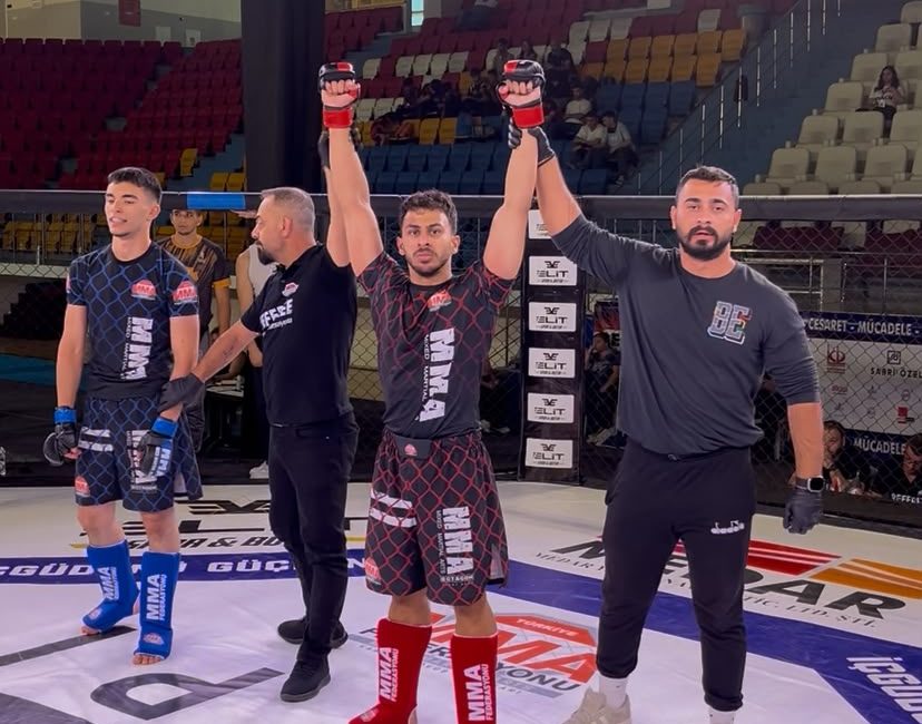Türkiye’nin dört bir yanından sporcuların katıldığı Türkiye MMA Şampiyonası ve