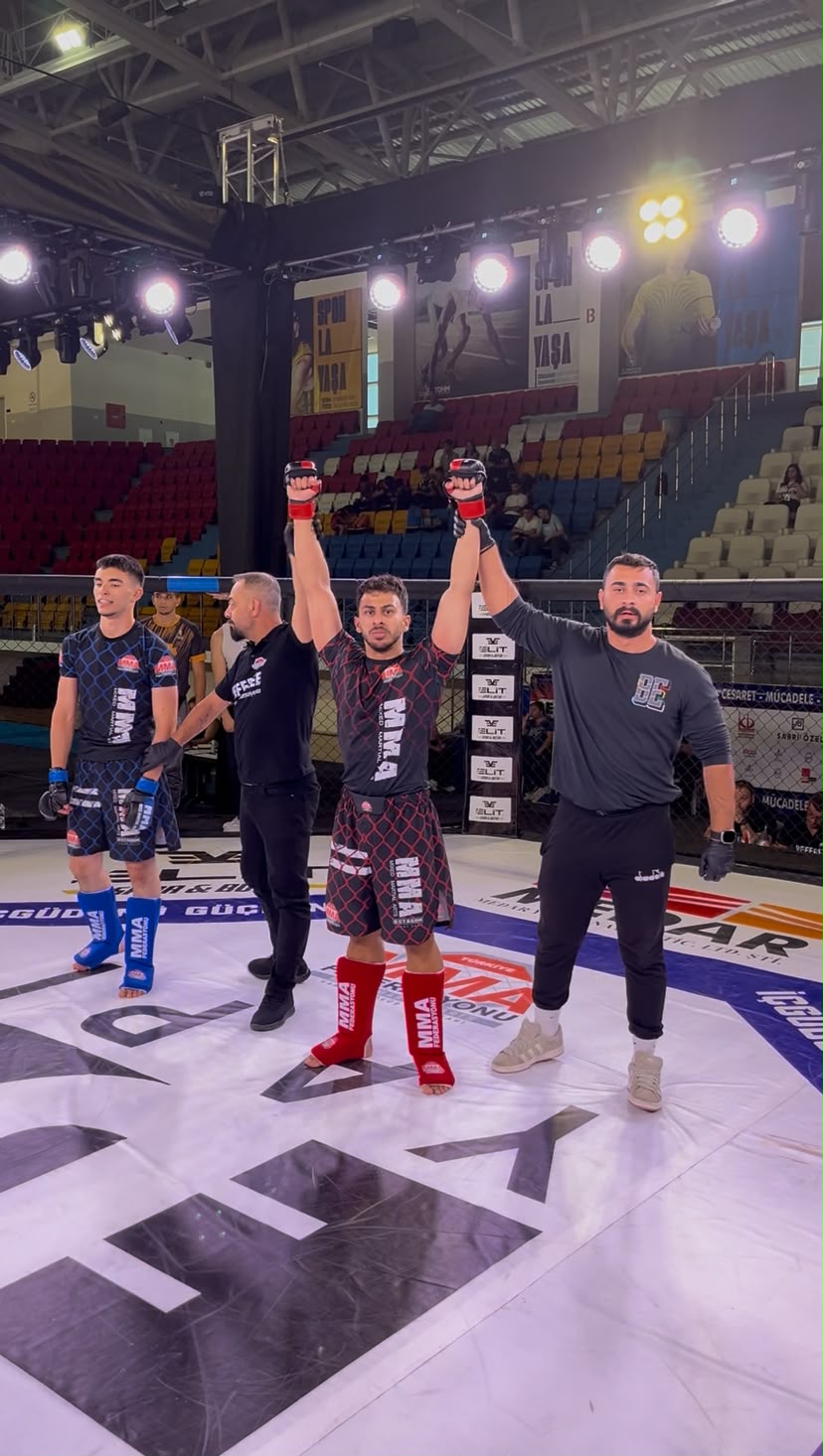 Türkiye’nin dört bir yanından sporcuların katıldığı Türkiye MMA Şampiyonası ve