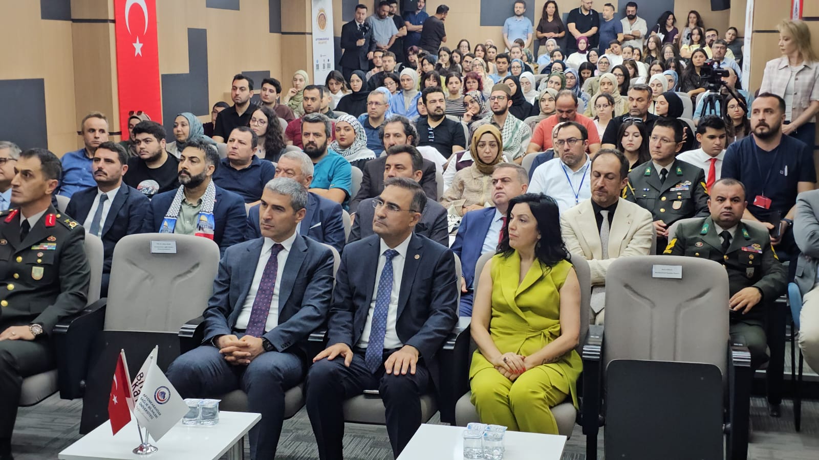 Afyonkarahisar Sağlık Bilimleri Üniversitesi (AFSÜ) tarafından düzenlenen “Kuşatma Altında Beyaz