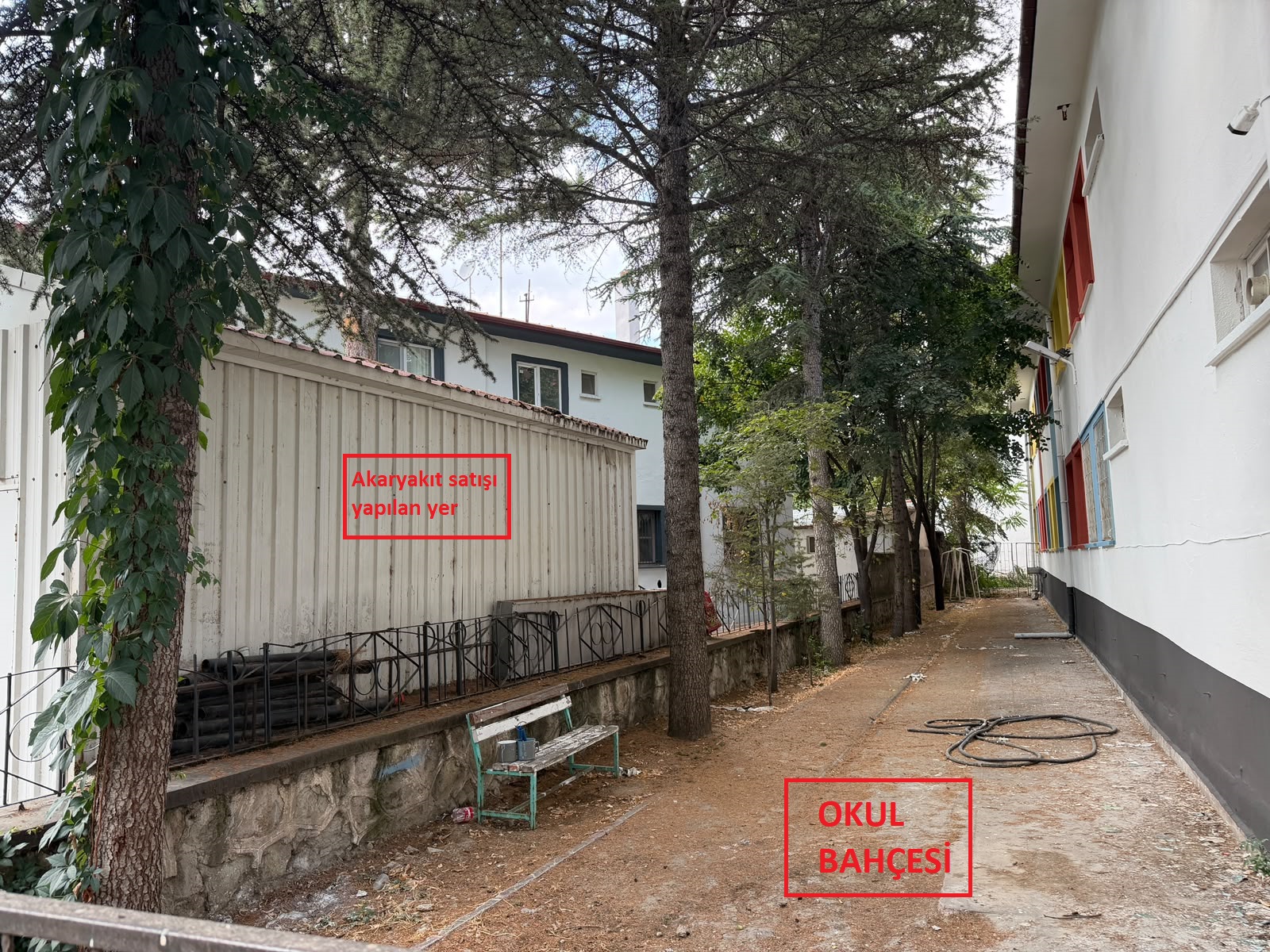 Şuhut’ta okul yanındaki akaryakıt satışı durduruldu 2 Şuhut’ta okul yanındaki akaryakıt satışı durduruldu