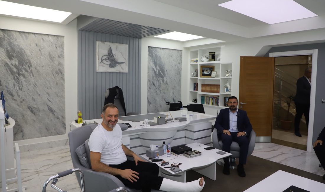 AK Parti Afyonkarahisar İl Başkanı Dr. Özgür Kavak, iş insanı