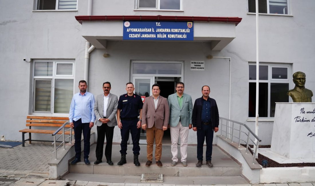 Bolvadin Belediye Başkanı Derviş Aynacı, beraberindeki heyetle Bolvadin Cezaevi Bölük