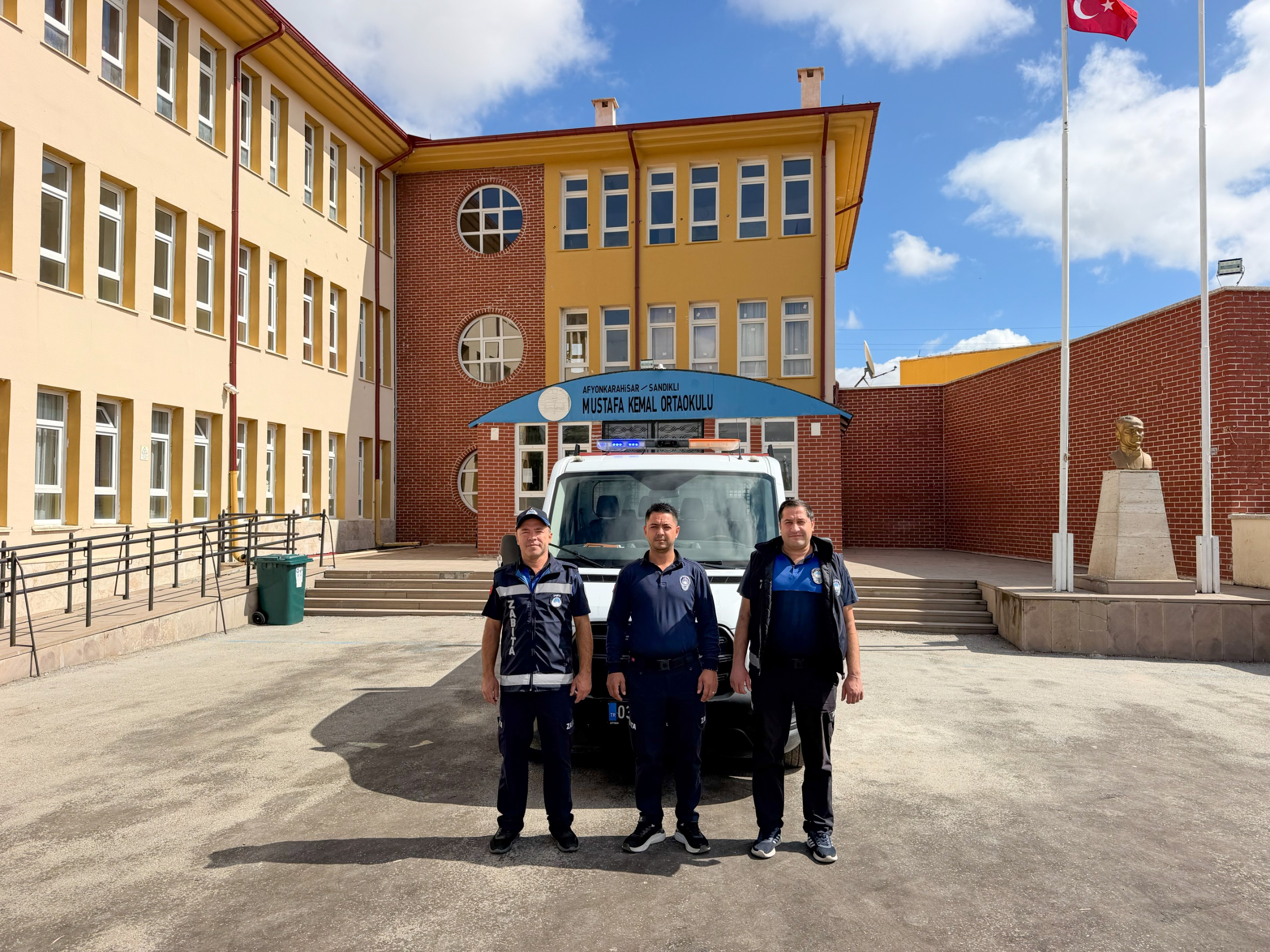 Sandıklı Belediye Başkanımız Adnan Öztaş’ın talimatları doğrultusunda, eğitim öğretim yılının