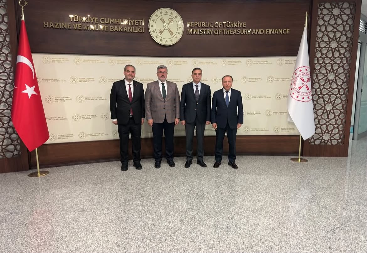 AK Parti Afyonkarahisar Milletvekili Ali Özkaya, Afyonkarahisar’daki iki üniversitenin rektörleriyle