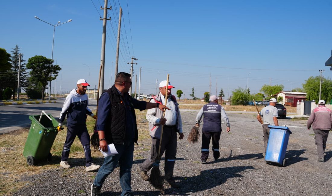 Bolvadin genelinde sürdürülen rutin temizlik çalışmalarına ek olarak, Belediye Başkanımız