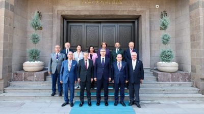 Küresel Gazeteciler Konseyi (KGK) Genel Başkanı Mehmet Ali Dim, KGK