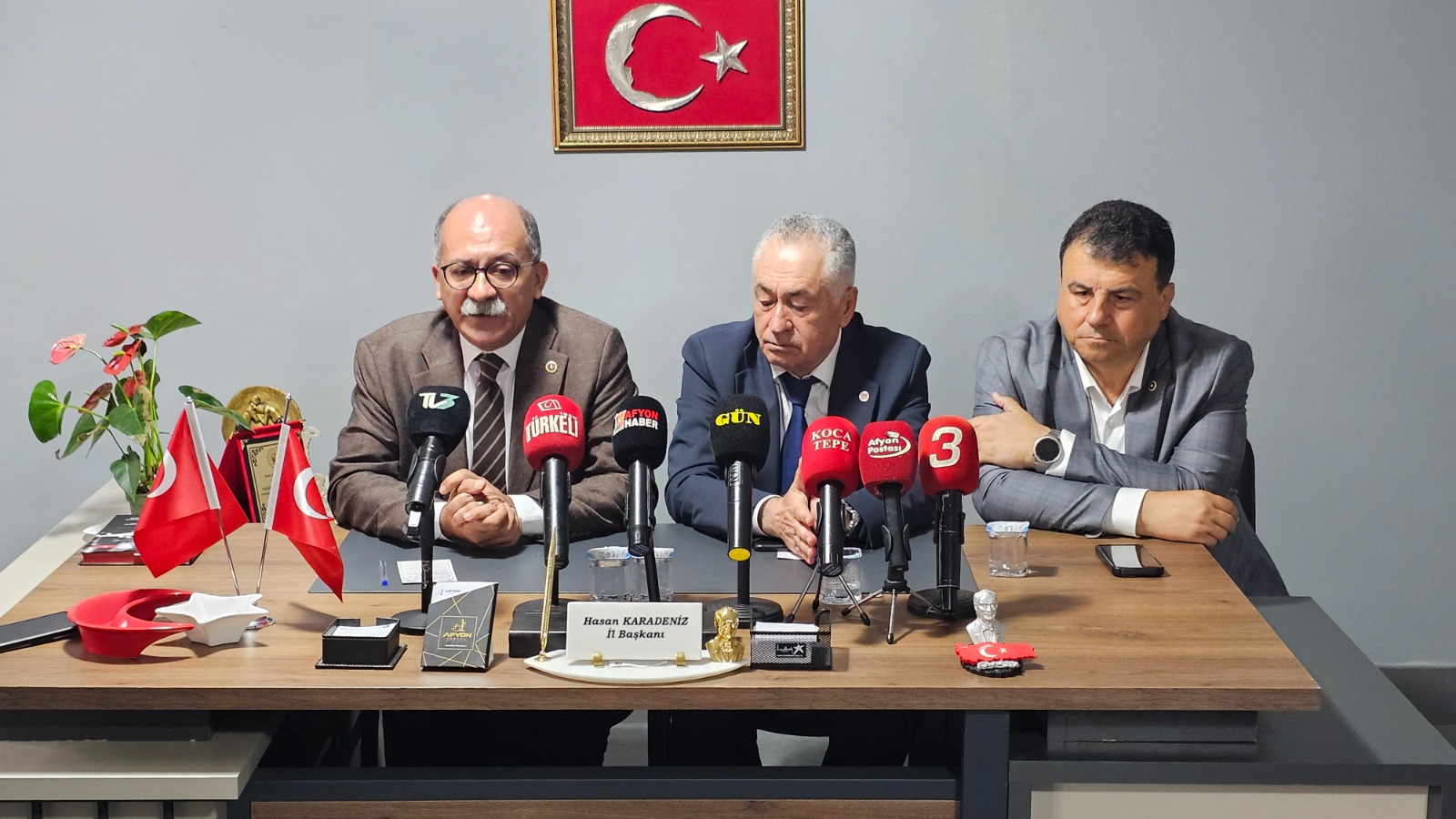 Yeni Parti Afyonkarahisar’da kongre sürecini başlattı 1 Yeni Parti Afyonkarahisar’da kongre sürecini başlattı