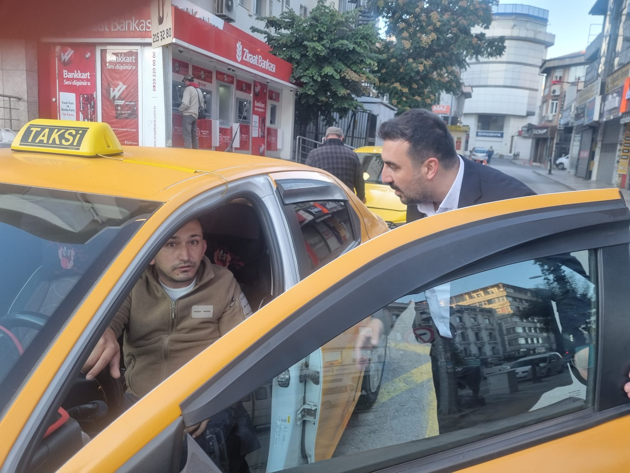 Özgür Kavak saat 06.00’da sahada: Afyon sokaklarını karış karış dolaşıyor