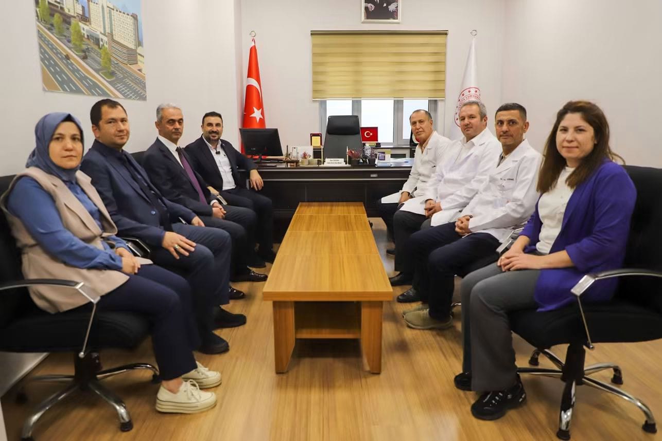 AK Parti Afyonkarahisar İl Başkanı Dr. Özgür Kavak, Afyonkarahisar Devlet