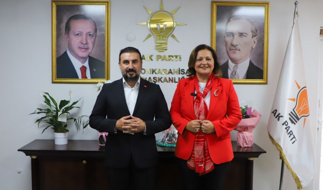 AK Parti Afyonkarahisar İl Başkanı Özgür Kavak, Belediye Başkanı Burcu