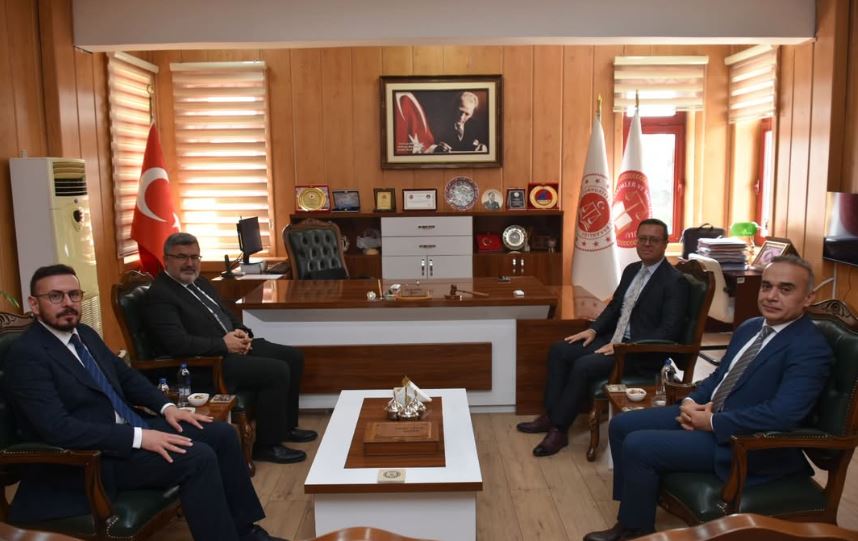 Özkaya’dan Afyonkarahisar’da adalet ve hukuk gündemine ziyaret 1 Özkaya’dan Afyonkarahisar’da adalet ve hukuk gündemine ziyaret
