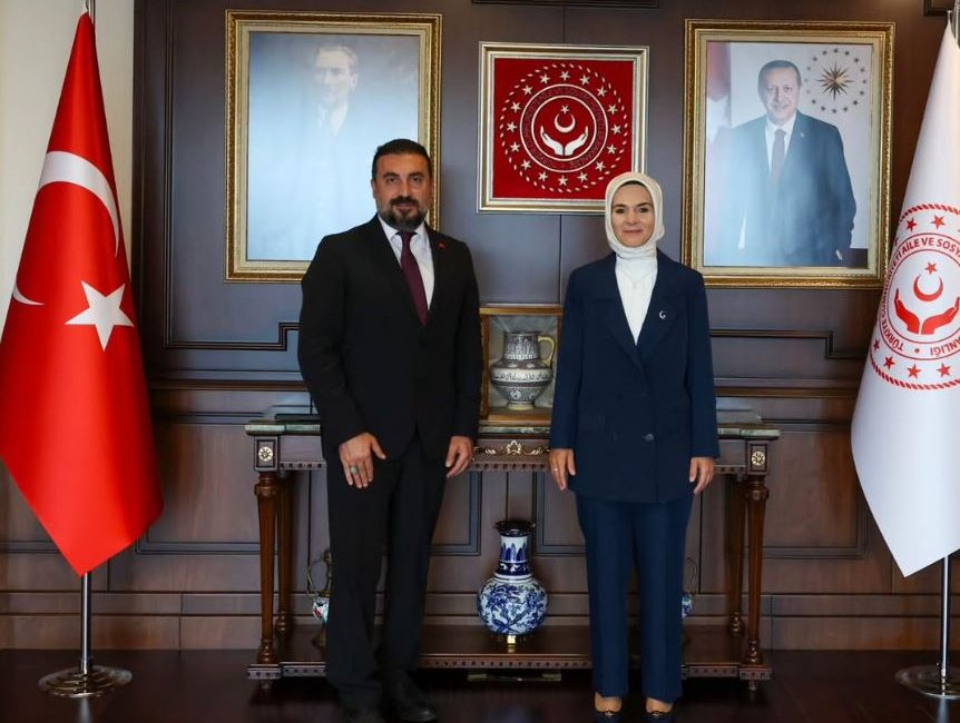 AK Parti Afyonkarahisar İl Başkanı Dr. Özgür Kavak, Aile ve