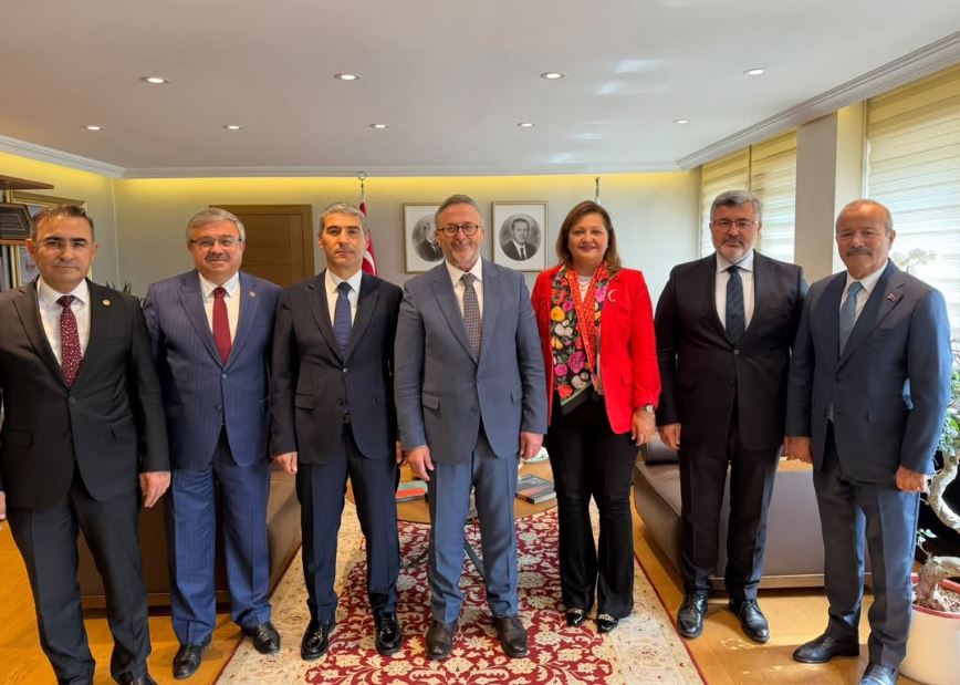 Afyonkarahisar Valisi Dr. Naci Aktaş, Belediye Başkanı Burcu Köksal, TBMM