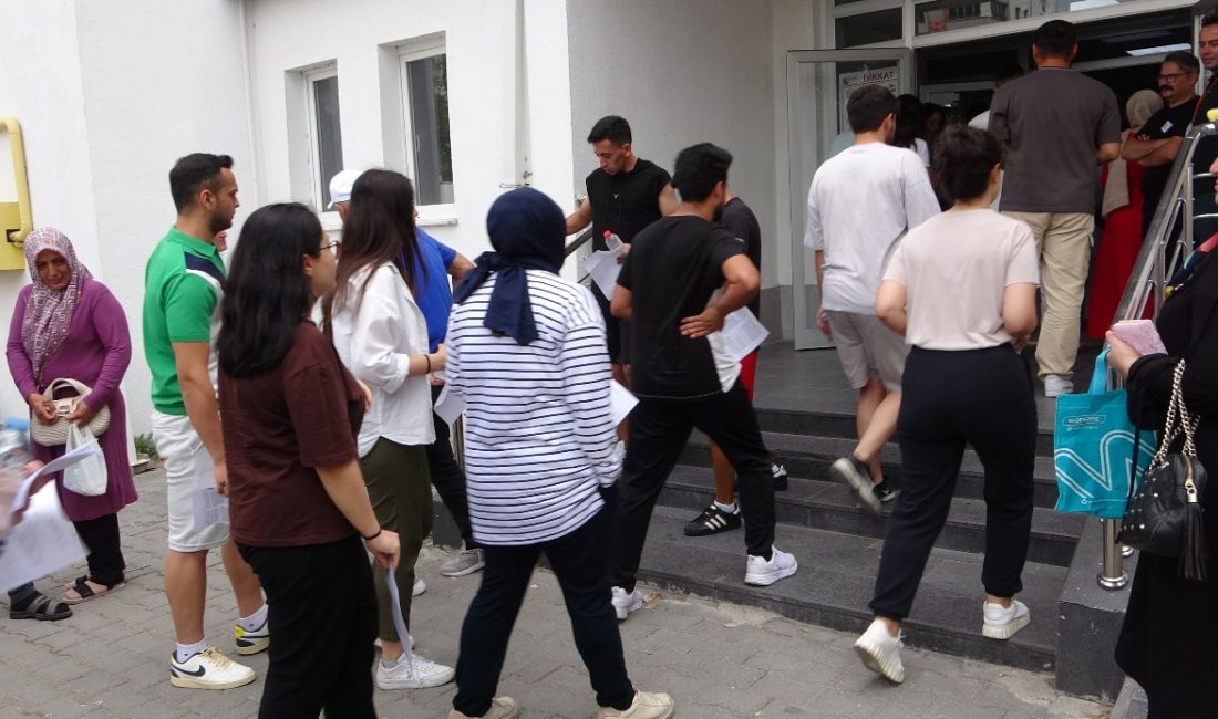 1 milyon 708 bin 329 aday başvurduğu Kamu Personeli Seçme
