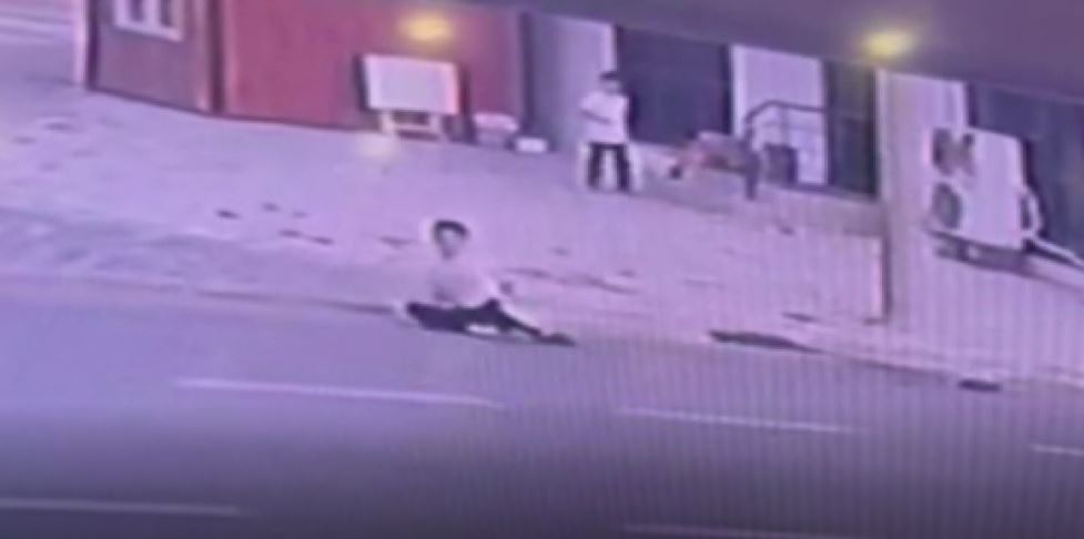  Afyonkarahisar'da aniden yola fırlayan ve otomobilin çarptığı 13 yaşındaki çocuğun