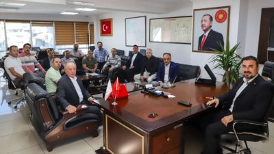 Türk-İş Afyonkarahisar Şube Başkanı Muharrem Uslu ve beraberindeki heyet, AK