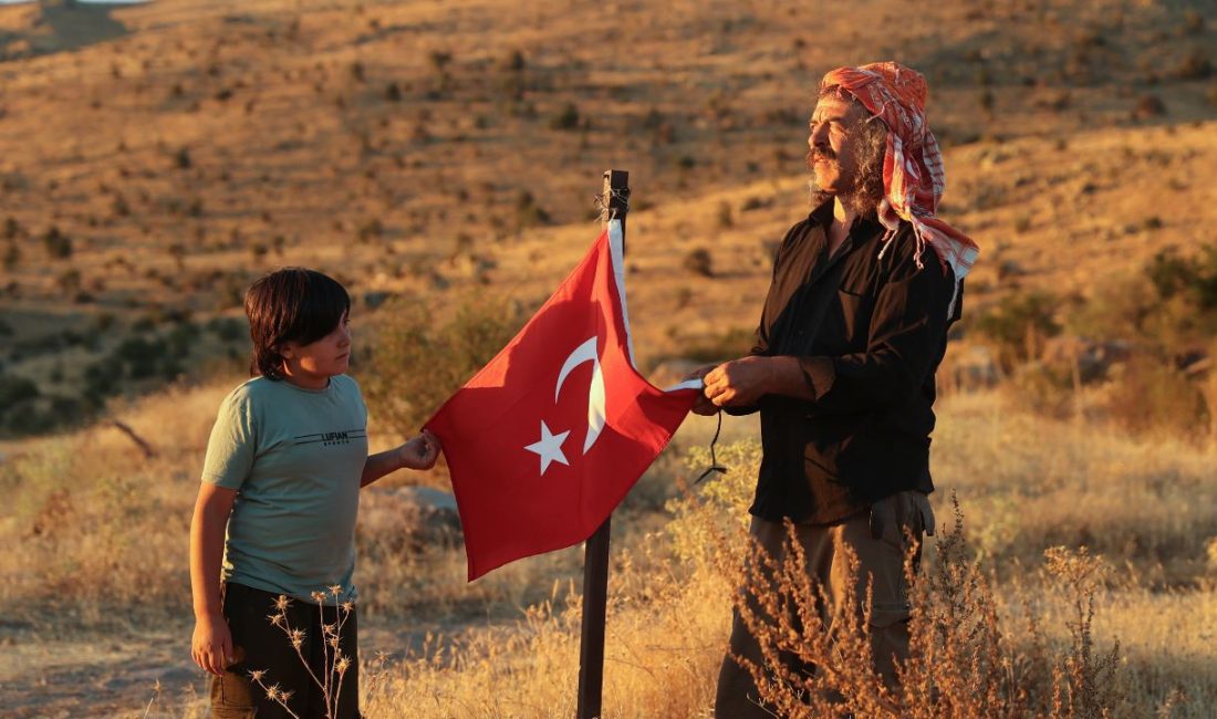 Afyonkarahisar'ın yaylalarında yaşayan, "Pala Dayı" olarak da bilinen İsmail Dadak