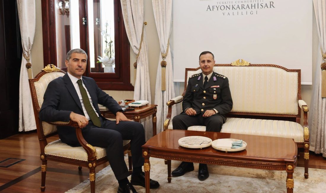 Afyonkarahisar Valisi Dr. Naci Aktaş, Kara Kuvvetleri Lojistik Komutanlığına atanan
