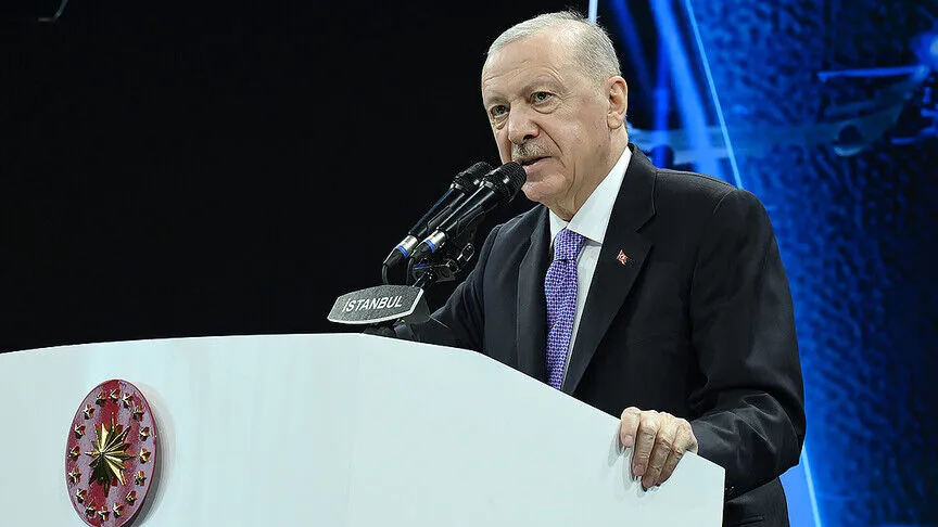 Cumhurbaşkanı Erdoğan, "Bizim Türkiye Cumhuriyeti'ni yatırımlarla eserlerle hizmetlerle ihya etmek