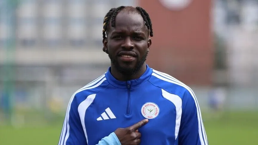 Çaykur Rizespor'un forvet oyuncusu Ali Sowe, taraftarın kendisinden gol beklentisini