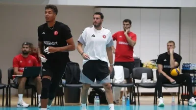 SMS Grup Efeler Ligi ekiplerinden Ziraat Bankkart Erkek Voleybol Takımı'nın