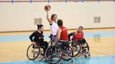 Tekerlekli Sandalye A Milli Kadın Basketbol Takımı, ekim ayında İsviçre'de