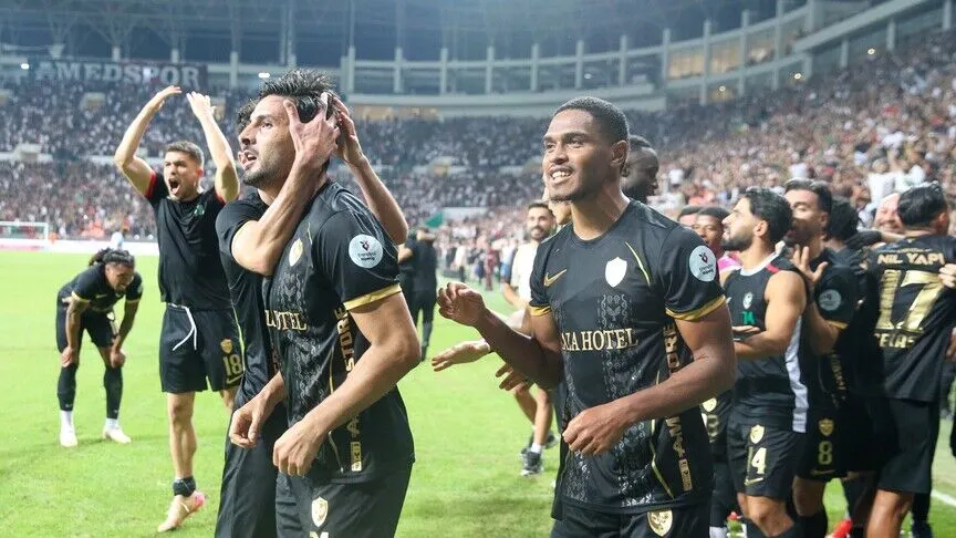 Trendyol Süper Lig'in 3. haftasında Amed Sportif Faaliyetler, sahasında Trabzonspor'u