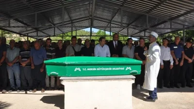 Kuzey Kıbrıs Türk Cumhuriyeti'nin (KKTC) Girne kenti açıklarında yolcu gemisinin