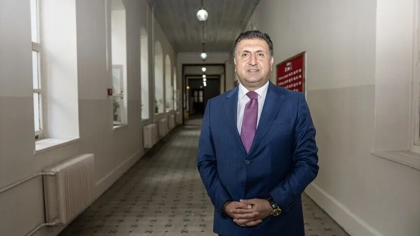 Osmanlı'nın ilk öğretmen okulundan saray yapılarındaki liselere, ilk sivil liselerden