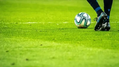 İngiltere Premier Lig'in 5. haftasında oynanan Londra derbisinde Brentford, sahasında