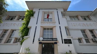 Yangınlara, dönüşen eğitim sistemlerine ve değişen kuşaklara tanıklık eden Pertevniyal