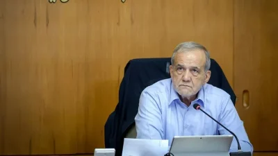İran Sanayi, Maden ve Ticaret Bakanı Muhammed Atabek, lüks otomobil