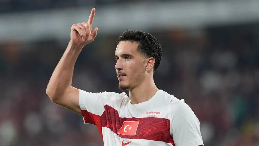 Galatasaray Kulübü, milli oyuncu Deniz Gül ile görüşmelere başlandığını açıkladı.
