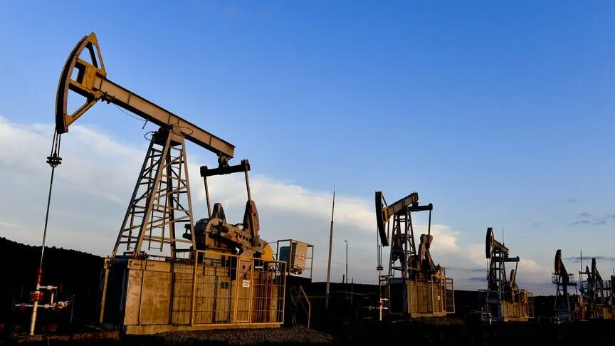 Petrol fiyatları, Orta Doğu'da tırmanan jeopolitik gerilimlerin küresel petrol arzına
