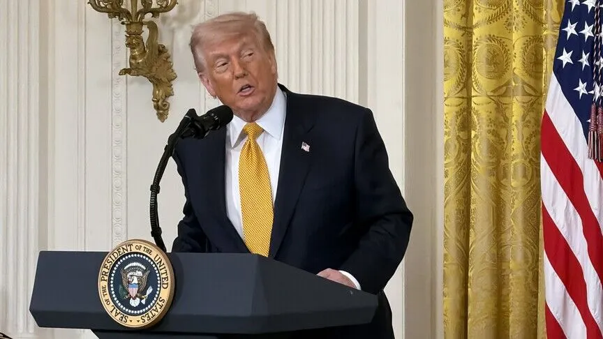 ABD Başkanı Donald Trump yönetiminin, azınlık öğrencilerine burs sağlayan üniversitelerin