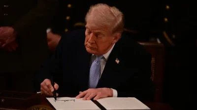 ABD Başkanı Donald Trump, Rus hükümetine, devlet şirketlerine yaptırım uygulanmasını