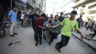 İsrail ordusunun Gazze Şeridi'nde yerinden edilen Filistinlilerin kaldığı çadırlara açtığı