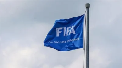 FIFA, Fenerbahçe Kulübüne 3 dönem transfer yasağı cezası uyguladı.
