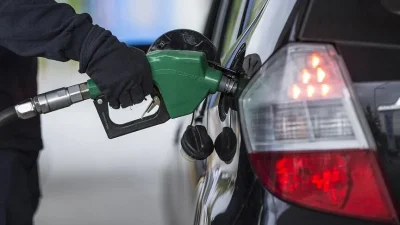 Orta Doğu'daki arz kesintileriyle 100 doların üzerine çıkan Brent petrol