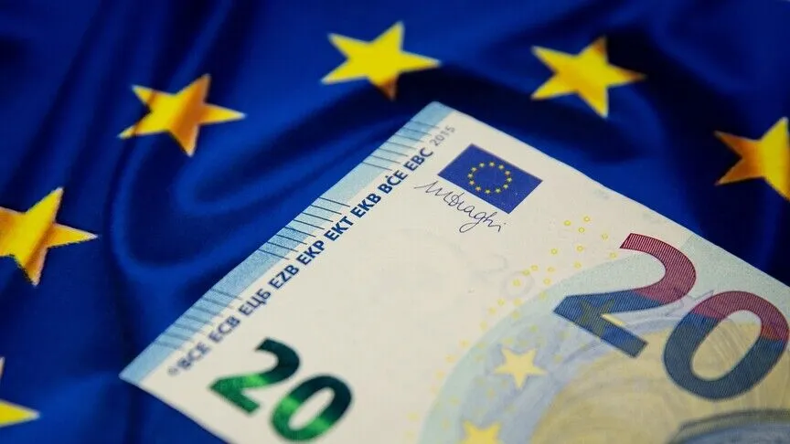 Avro Bölgesi'nde imalat sanayi Satınalma Yöneticileri Endeksi (PMI), ağustosta 52,7