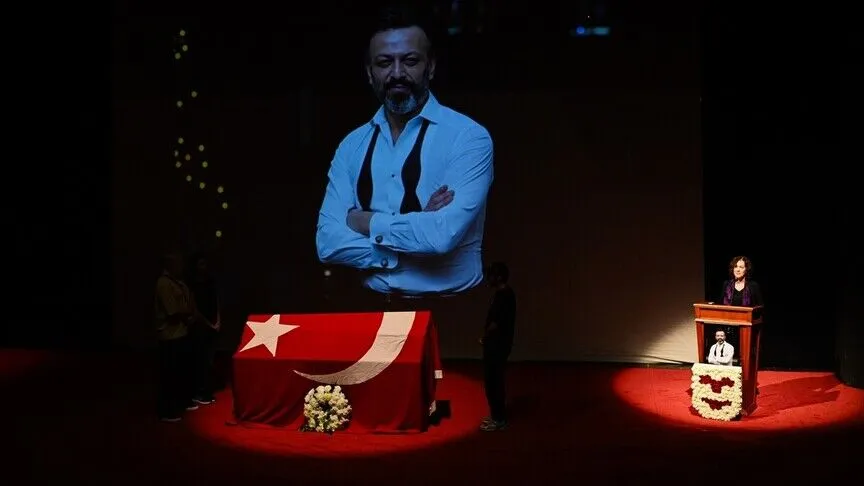 Ezel", "Seksenler" ve "Kuruluş Osman" gibi sevilen yapımlarda canlandırdığı karakterlerle