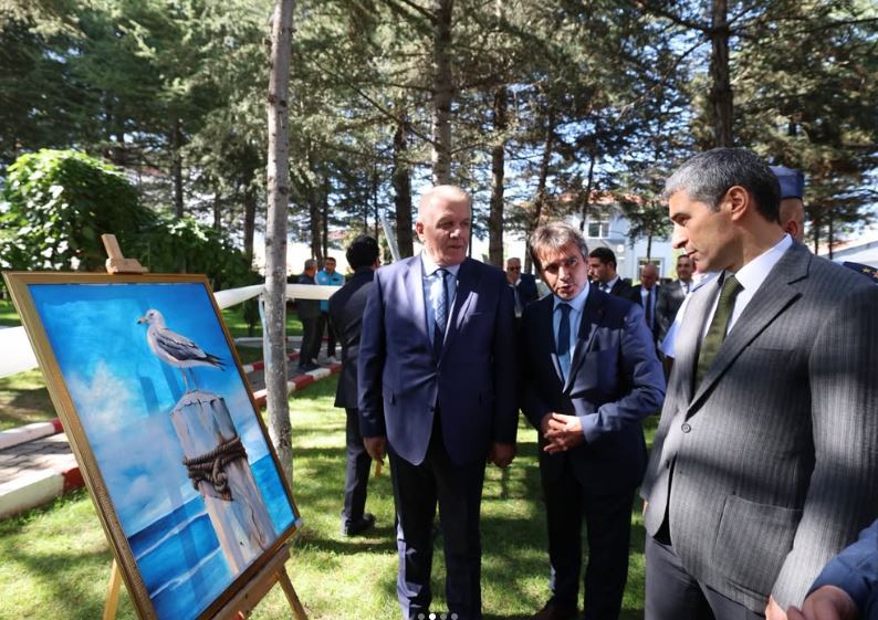 Vali Aktaş, “Dijital Adımlarla Özgürlük” projesi sergisini ziyaret etti 2 Vali Aktaş, “Dijital Adımlarla Özgürlük” projesi sergisini ziyaret etti