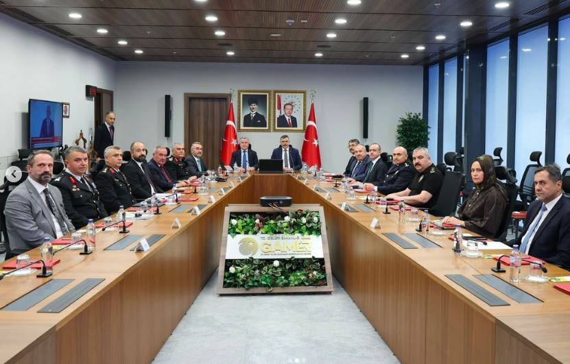 Vali Aktaş, üniversitelerde güvenlik tedbirleri toplantısına katıldı