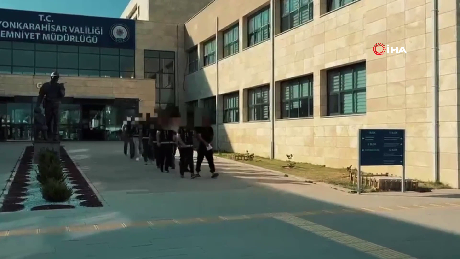 Afyonkarahisar'da dolandırıcılık operasyonunda 11 tutuklama 1 Afyonkarahisar'da dolandırıcılık operasyonunda 11 tutuklama